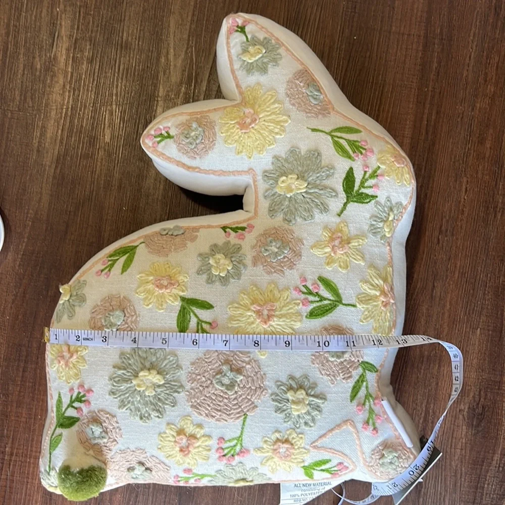 Easter Pillow Embroidered - Picture 8 of 8